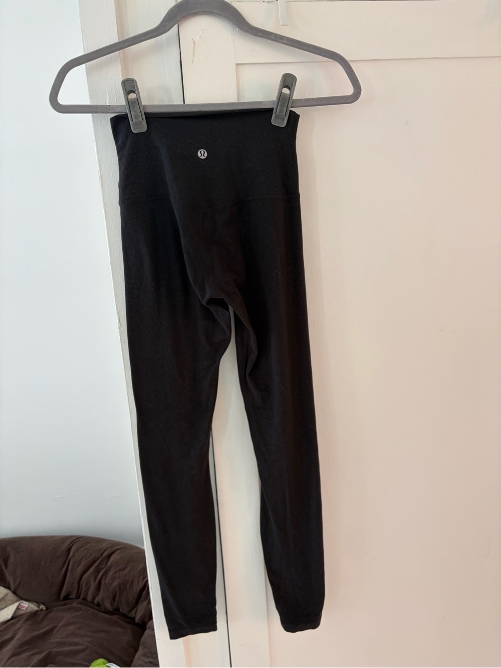 Black lululemon geometric aligns